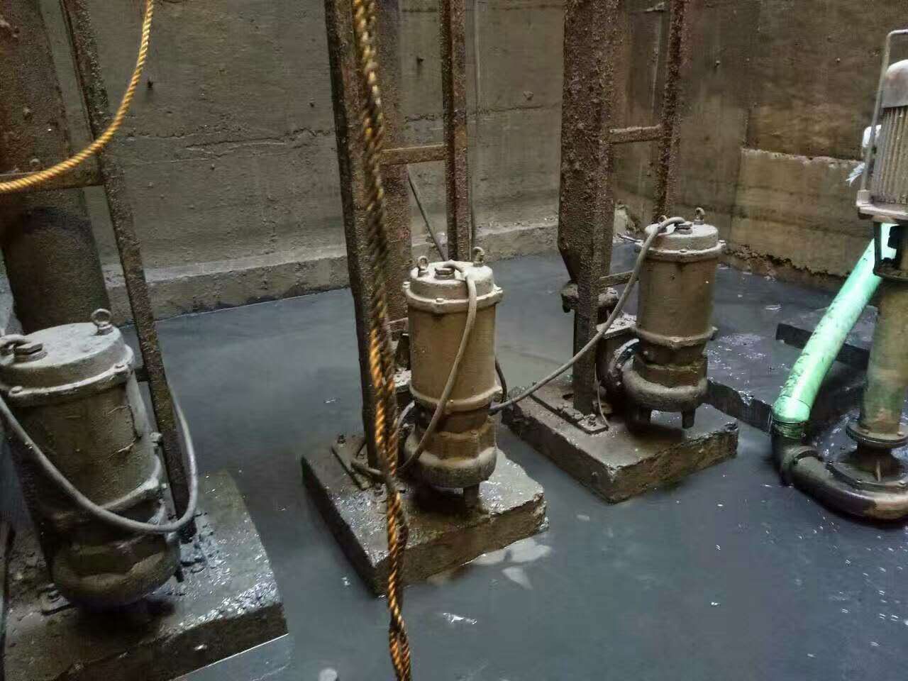 明溪污水池清理